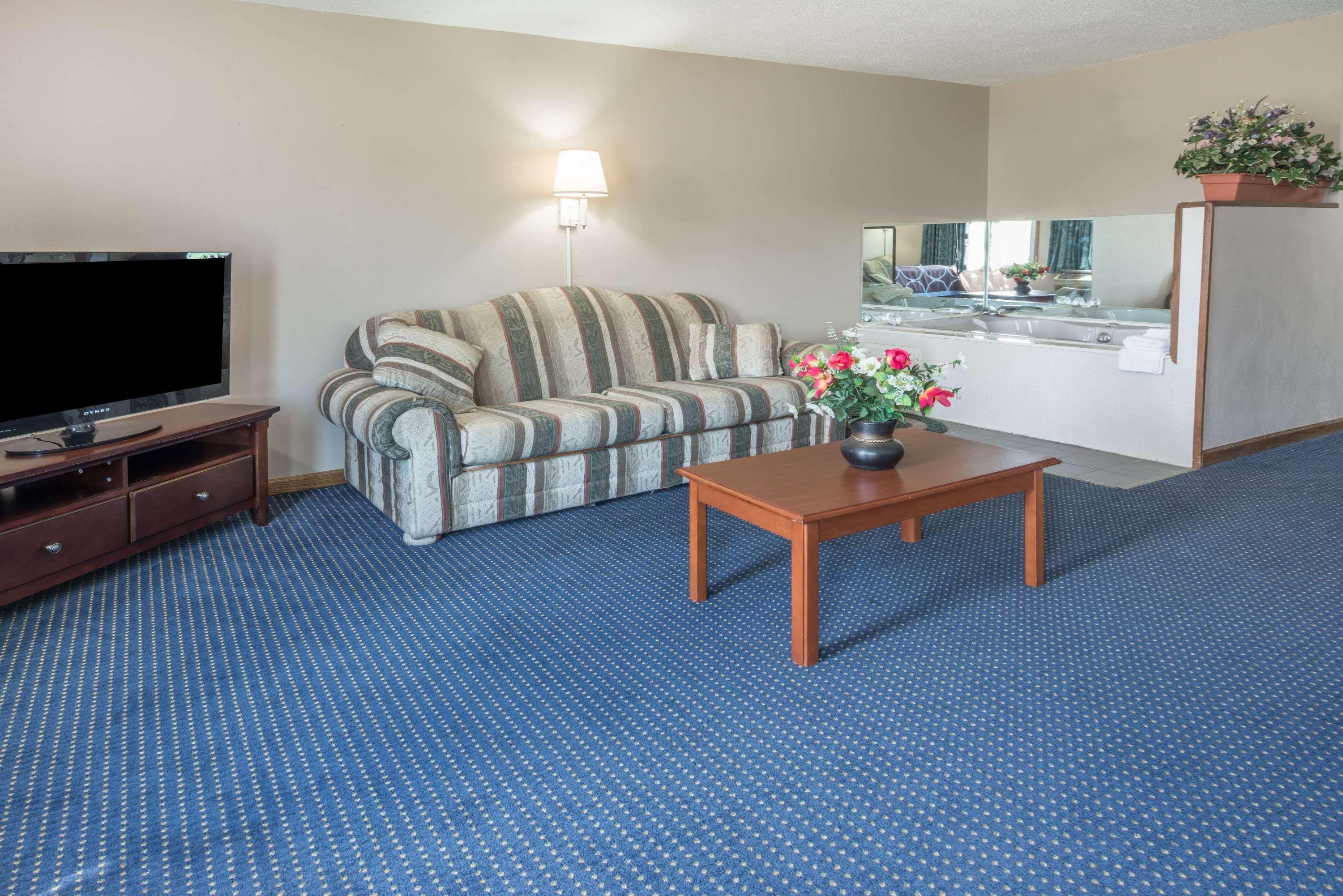 Super 8 By Wyndham O'Fallon Mo/St. Louis Area Eksteriør bilde